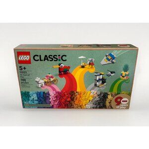 Lego Classic 90 Years of Play! Set # 11021 Sealed NEW 1100 pieces Retired Set